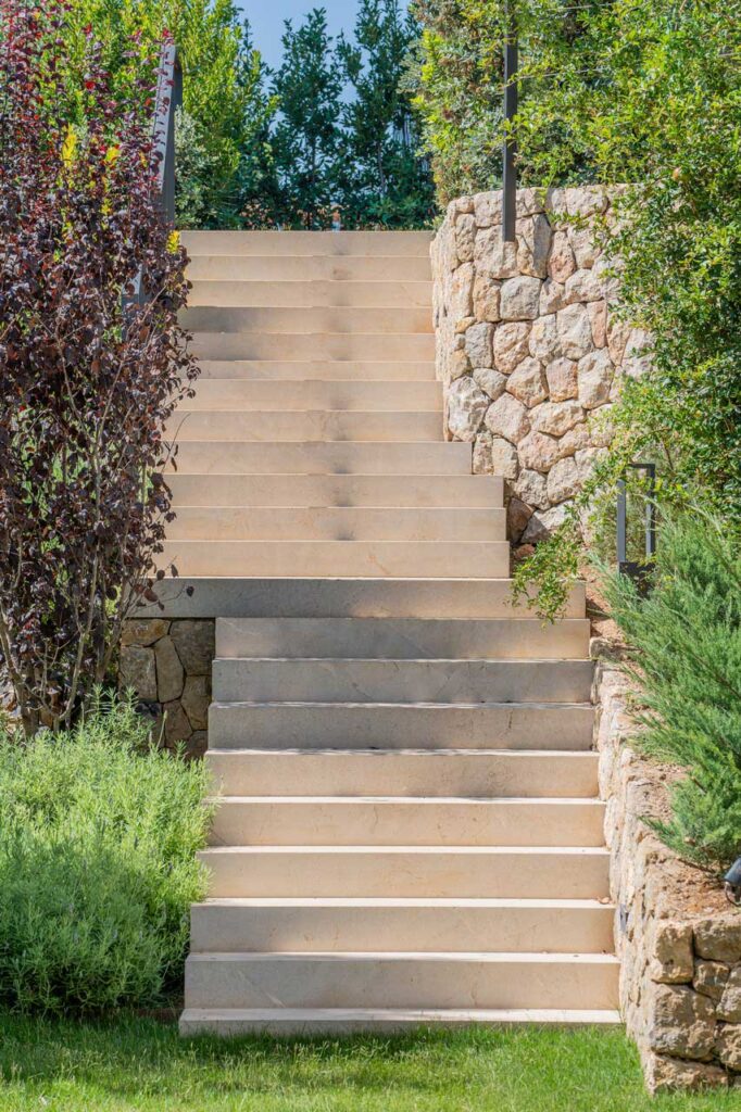 Escaleras jardín · Villa Santa Ponça