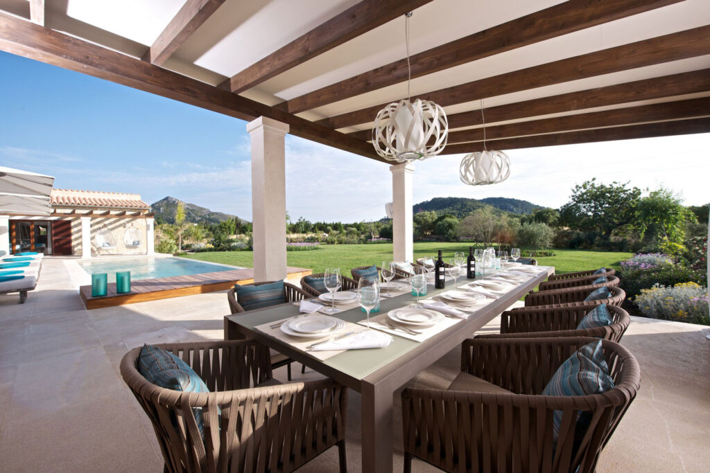 Mesa exterior, Casa Alcúdia