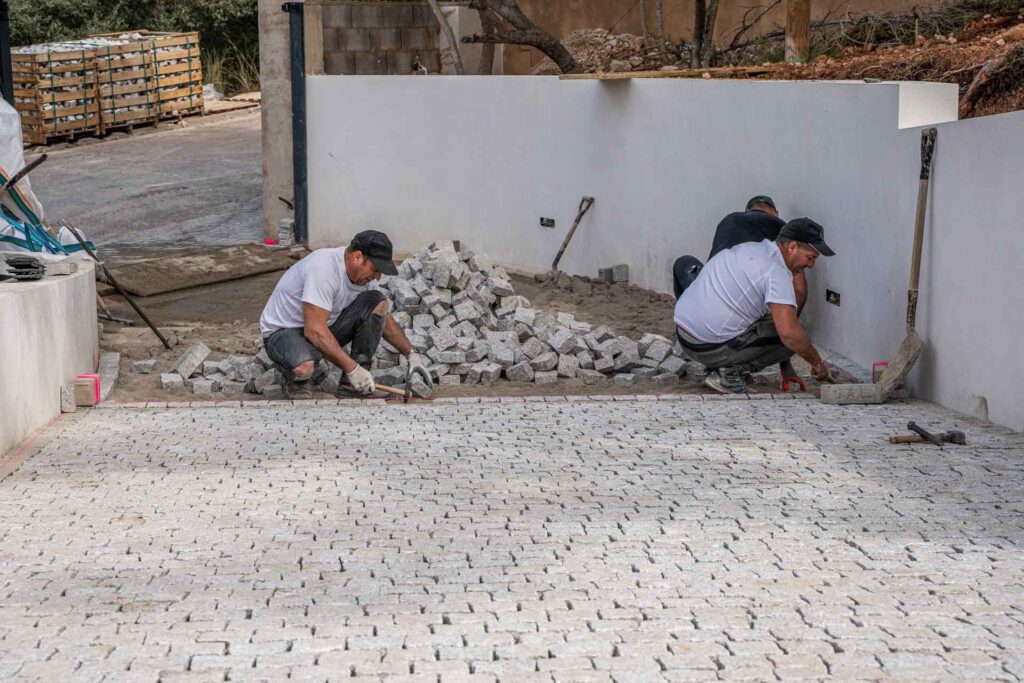 Personal especializado | Adoquinado Bunyola
