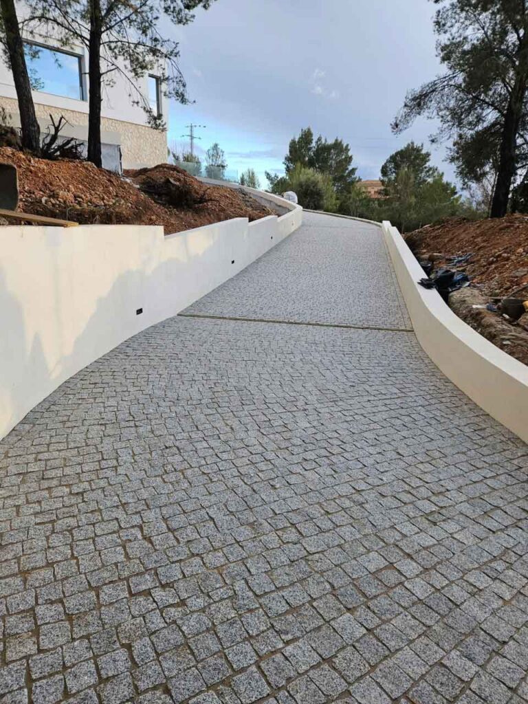 Rampa terminada | Adoquinado Bunyola